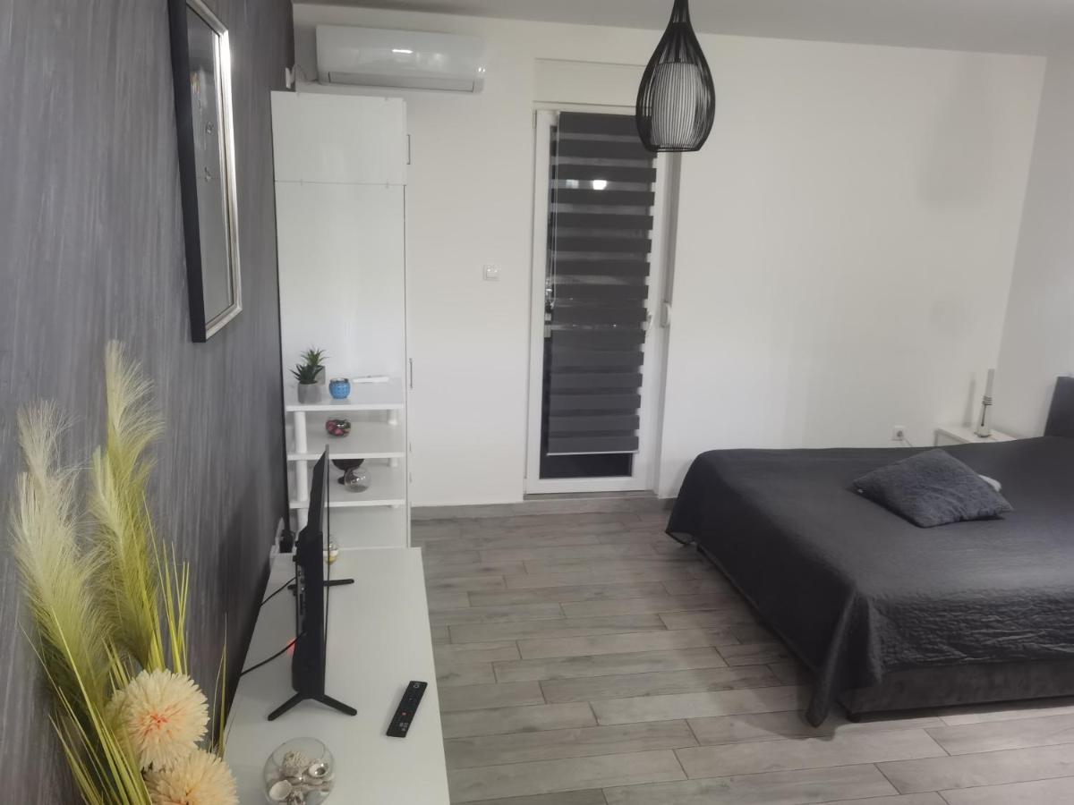 Danica Apartment Sremska Mitrovica Exterior photo